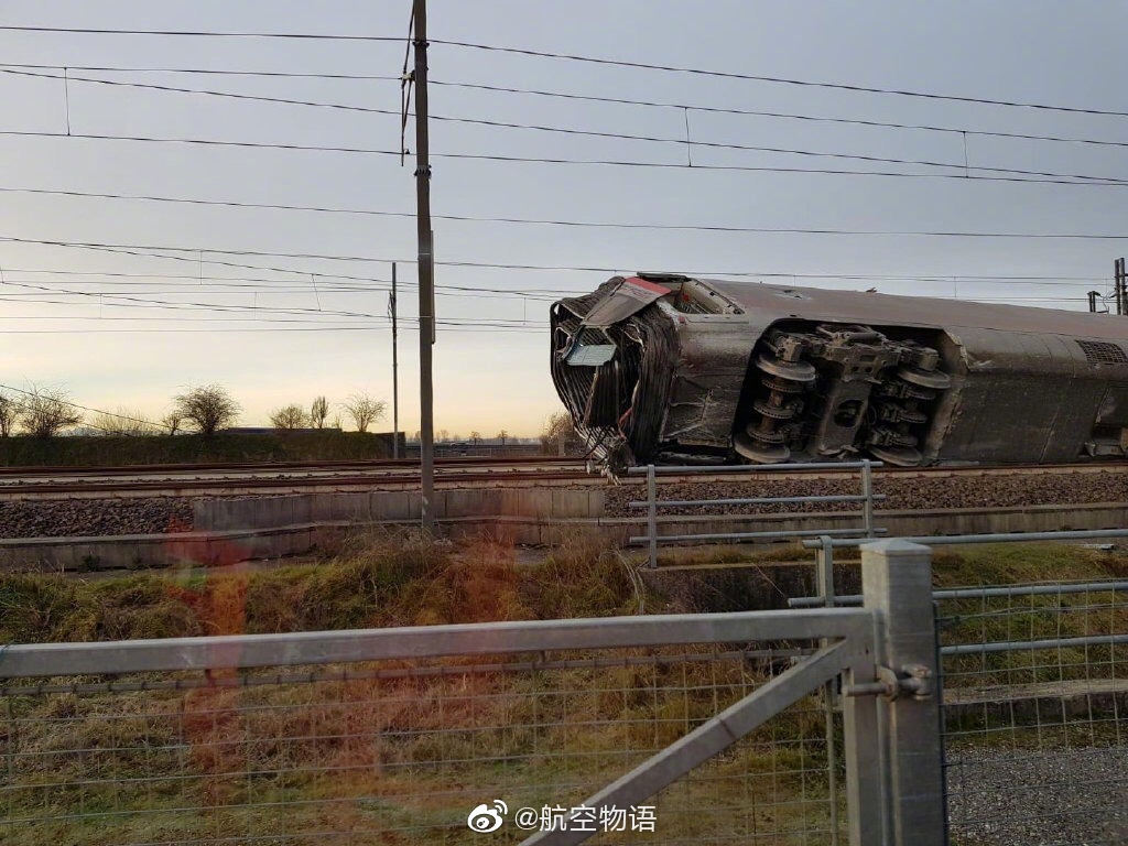 列车撞鸟临时停车事件，铁路部门的道歉与反思