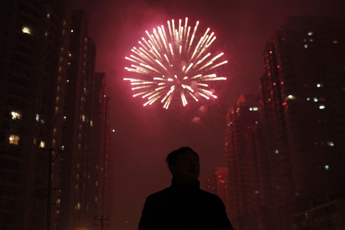 多地官宣今年可燃放烟花爆竹，春节烟火回归，文化传承新篇章